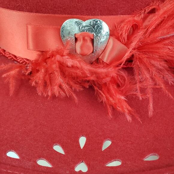 Vintage Nancy Hughes Hat Co Red Wool Satin Ribbon Bow Feather Lazer Cut 7-1/8 - Picture 4 of 12